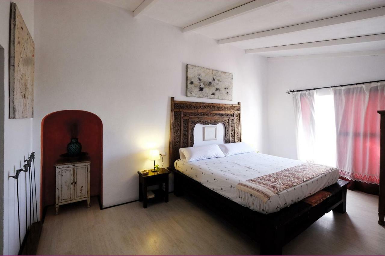 La Casa De La Luz. Artisthome Almodovar del Rio Bagian luar foto